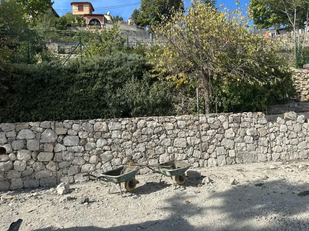 david-terrassement-renovation-construction-d-t-r-c-mur-en-pierre-a-levens-pres-d-aspremont-PHOTO-8