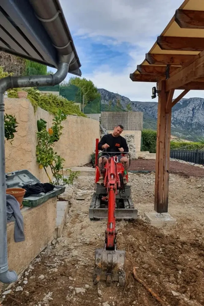 david-terrassement-renovation-construction-d-t-r-c-mur-en-pierre-a-levens-pres-d-aspremont-Terrassement-9