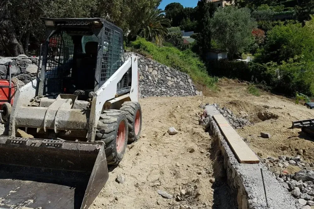 david-terrassement-renovation-construction-d-t-r-c-mur-en-pierre-a-levens-pres-d-aspremont-Terrassement-4
