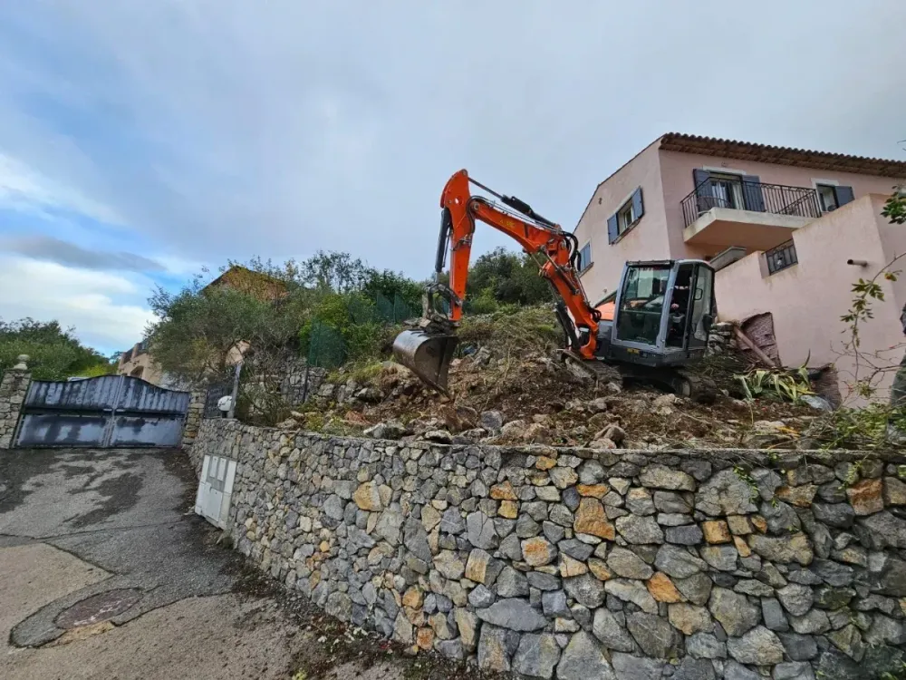 david-terrassement-renovation-construction-d-t-r-c-mur-en-pierre-a-levens-pres-d-aspremont-PHOTO-17